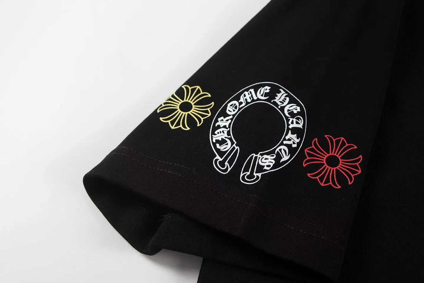 🅿️160 Style: 2025 new Croix Heart short-sleeved T-shirt Material: High version 300g double yarn combed cotton Size: S～XL Color: Black Style number: Z005